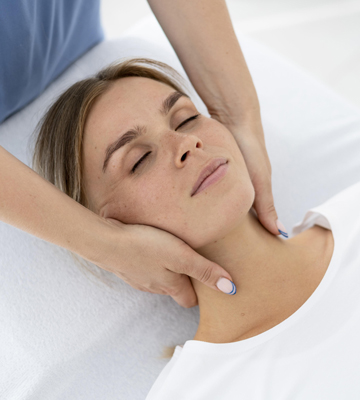 Whiplash treated by our Werribee Physios